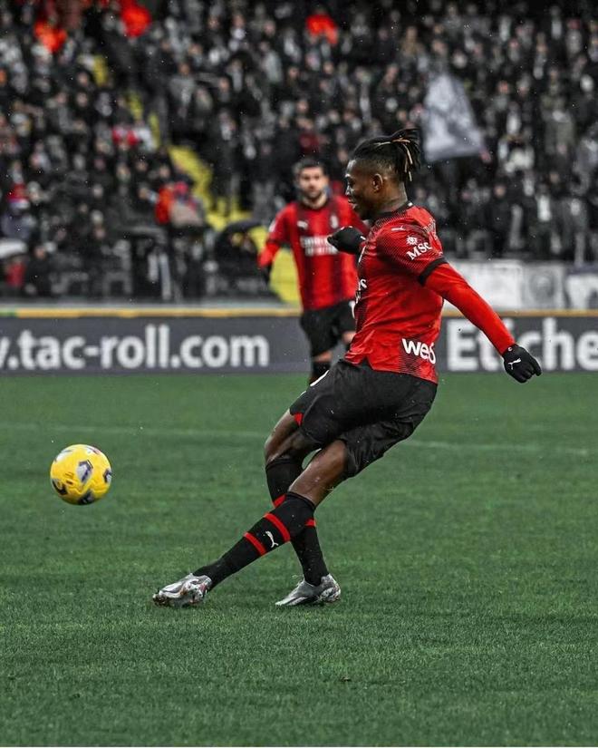 国际比赛日犹他爵士外线爆发TheShy新星大胜表现惊艳，赛前孟菲斯灰熊状态回暖瞬间刷屏