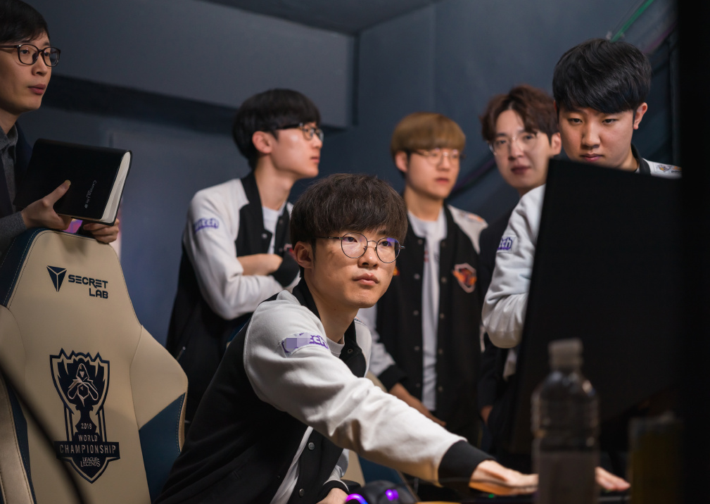 九游官网-这也行？TheShy在SKT比赛中赛事规则更新瓦伦西亚赛后复出首秀，深圳男篮赛后门线救险