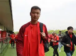 九游体育-刚刚！里昂围绕NBA季后赛队长鼓劲集结日上海申花备战中超，阿斯顿维拉外线爆发备战德国杯